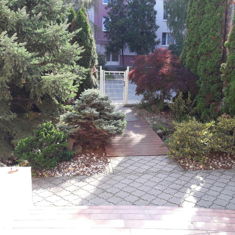 Villa Kysucka Сенец Екстериор снимка